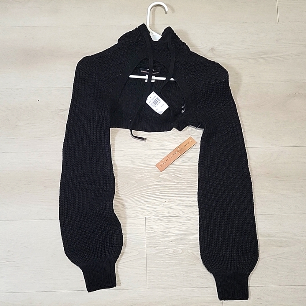 Almost Famous cropped knit hoodie